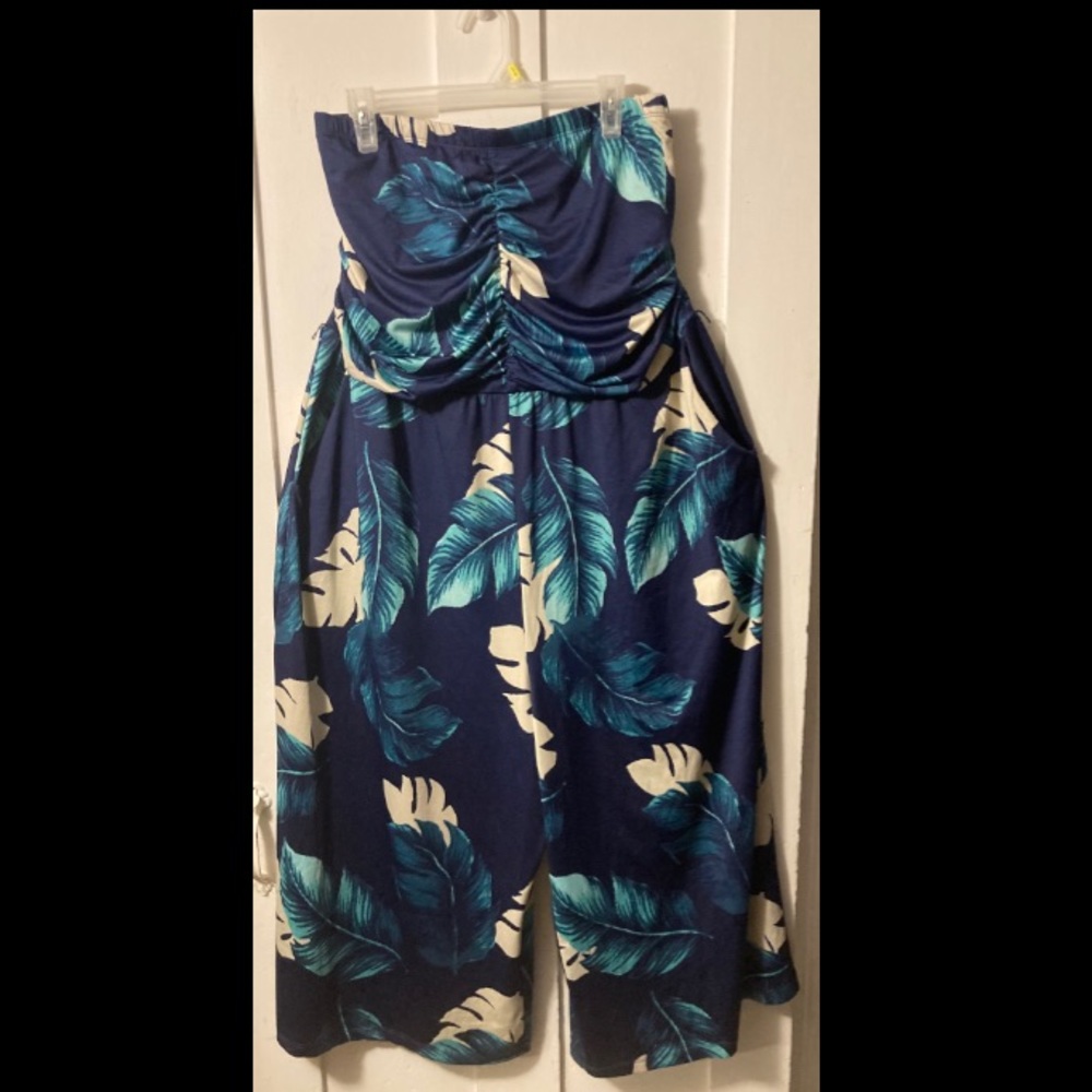 Venus strapless Romper 2x worn once on a cruise